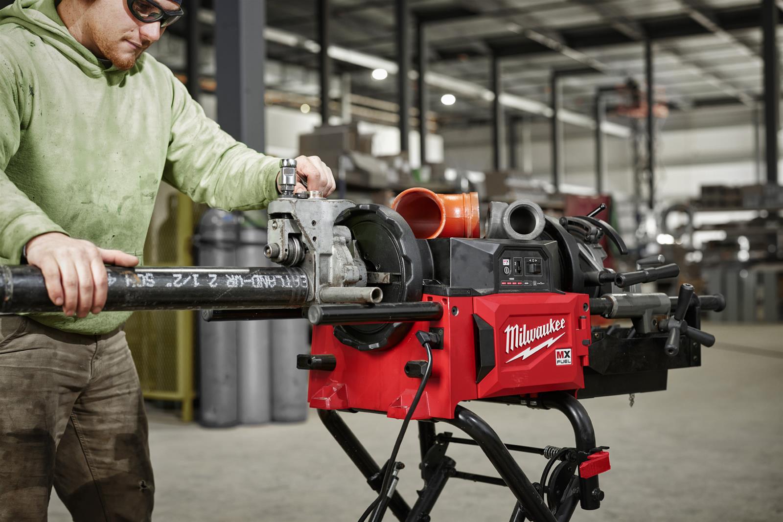 Milwaukee Tool MXF512 2XC Milwaukee MX FUEL Pipe Threading Machines