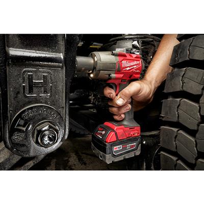 2962 milwaukee wrenches m18