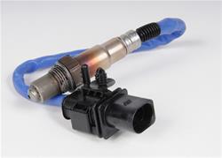 ACDelco GM Genuine Parts Oxygen Sensors for 2004-2007 CTS, 2005-2006 SRX, 2005-2007 STS - 12596327