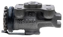 Raybestos Element3 Wheel Cylinders for 1986-1993 NPR, 1992-1993 W4500 FORWARD, 1987-1993 W4500 TILTMASTER - WC37947