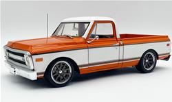 1:18 Scale 1970 Chevrolet C-10 Pro Touring Diecast Model A1807221