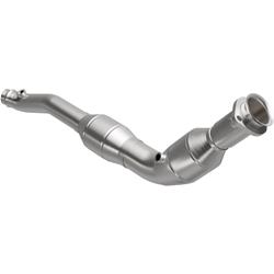 MagnaFlow OEM Grade Federal/EPA Compliant Direct-Fit Catalytic Converters for 2014-2016 LR4 - 21-717