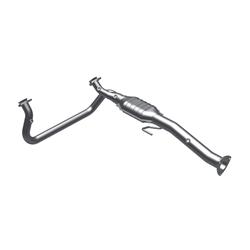 MagnaFlow Direct-Fit Catalytic Converters for 1996-1999 ASTRO, SAFARI - 23410