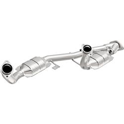MagnaFlow California Grade CARB Compliant Direct-Fit Catalytic Converters for 1995-1996 WINDSTAR - 4451381