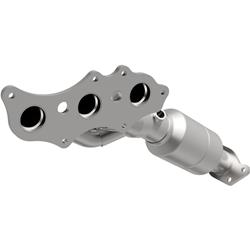MagnaFlow OEM Grade Federal/EPA Compliant Direct-Fit Manifold Catalytic Converters for 2013-2024 4RUNNER, 2013-2014 FJ CRUISER - 52431