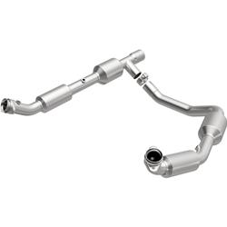 MagnaFlow California Grade CARB Compliant Direct-Fit Catalytic Converters for 2006 E-250, 2005 E-350 CLUB WAGON, 2005-2008 E-350 SUPER DUTY - 5481439