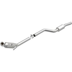 MagnaFlow California Grade CARB Compliant Direct-Fit Catalytic Converters for 2008-2010 C300, C350, 2010-2011 E350 - 5561919