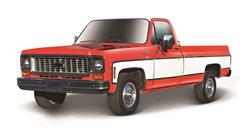 1:18 Scale 1974 Chevrolet C10 Cheyenne Super Pickup Collectible Cars 31467