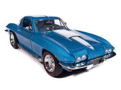1:18 Scale 1967 Chevrolet Corvette Coupe Diecast Model AMM1376/06