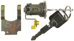Standard Motor Products - Door Lock Assemblies for 1999-2004 TRACKER - DL-218
