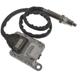 Standard Motor Nitrogen Oxide Sensors for 2021 SILVERADO 6500 HD, SILVERADO 5500 HD, 2021-2022 SILVERADO 4500 HD - NOX052