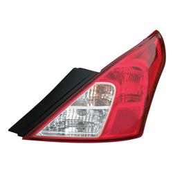 Summit Racing™ OEM Replacement Taillights for 2012-2019 VERSA - SUM-DS712-B000R