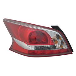 Summit Racing™ OEM Replacement Taillights for 2013 ALTIMA - SUM-DS722-B000L