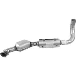 Walker CalCat Direct-Fit Catalytic Converters for 2003-2004 NAVIGATOR - 83556