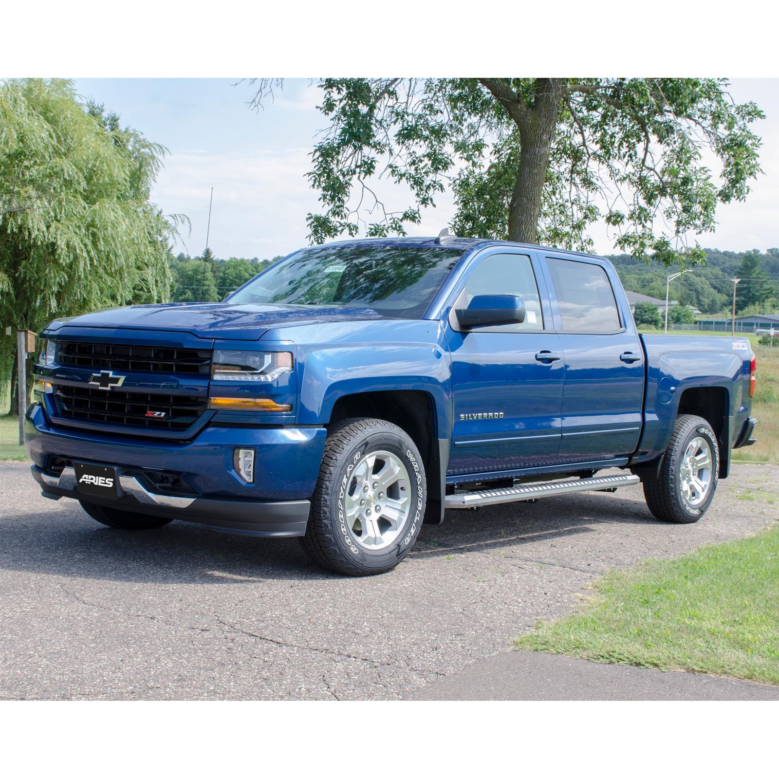 Aries Automotive AdvantEDGE 5.5 in. Side Bars 2555021 Step Bars, Diameter, Aluminum, Chrome Powdercoated, Pair thumbnail 2