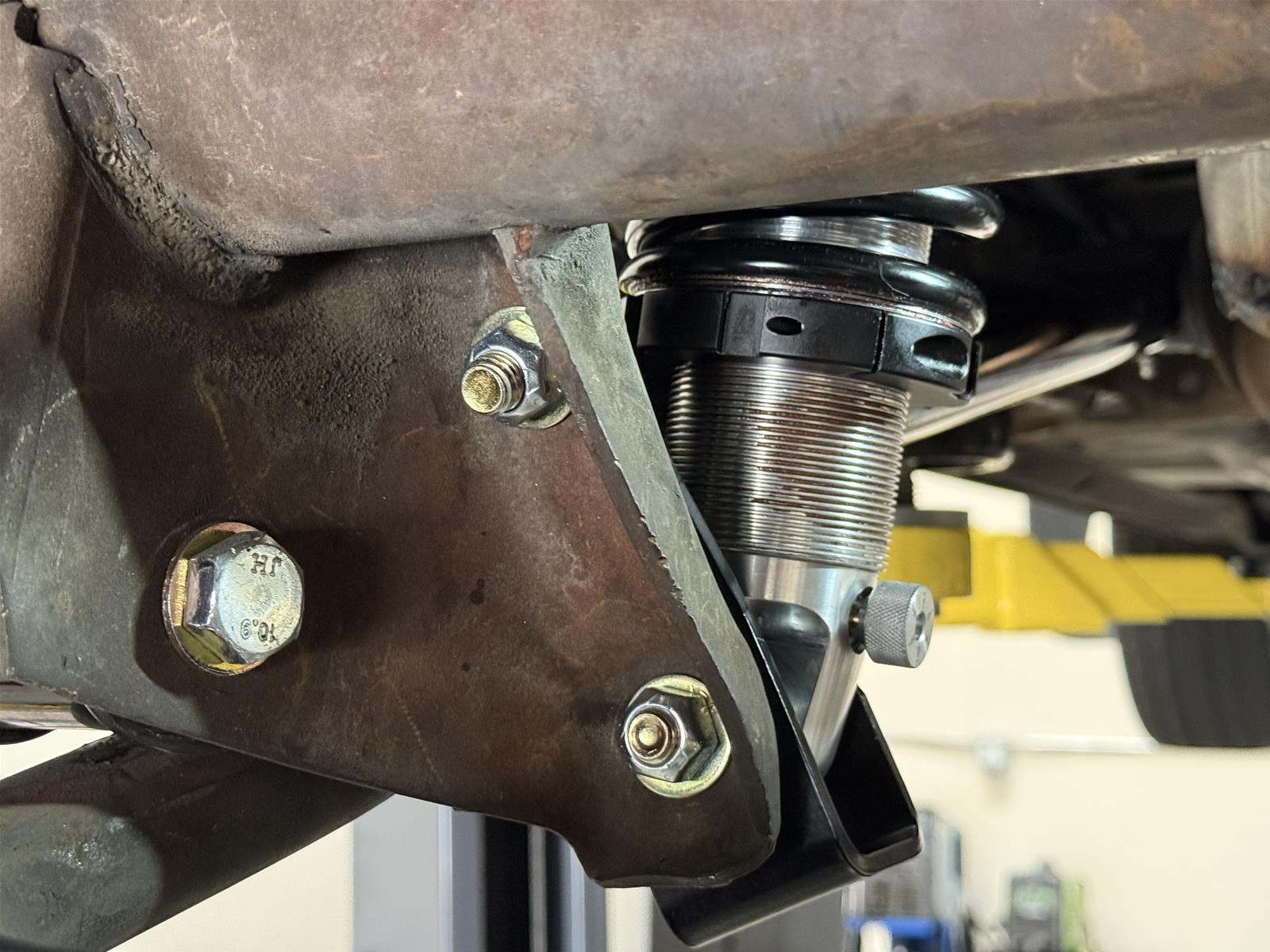 Aldan American Track Comp Coilover Kits 300388 Kit, Comp, Rear, Adjustable Valving, Black Springs, 200 lbs./in. Rate, Chevy, Sold as a Set thumbnail 4