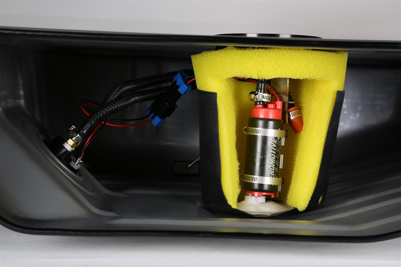 Aeromotive 18436 Aeromotive Gen II Stealth Fuel Tanks | Summit Racing