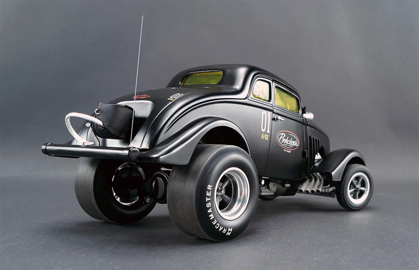 ACME DIECAST A1800907 1:18 Scale Porkchop's Chop Shop 1933 Willys