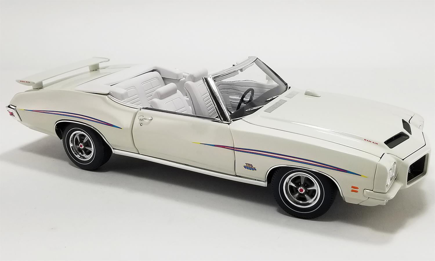 ACME DIECAST A1801220 1:18 Scale 1971 Pontiac GTO Judge