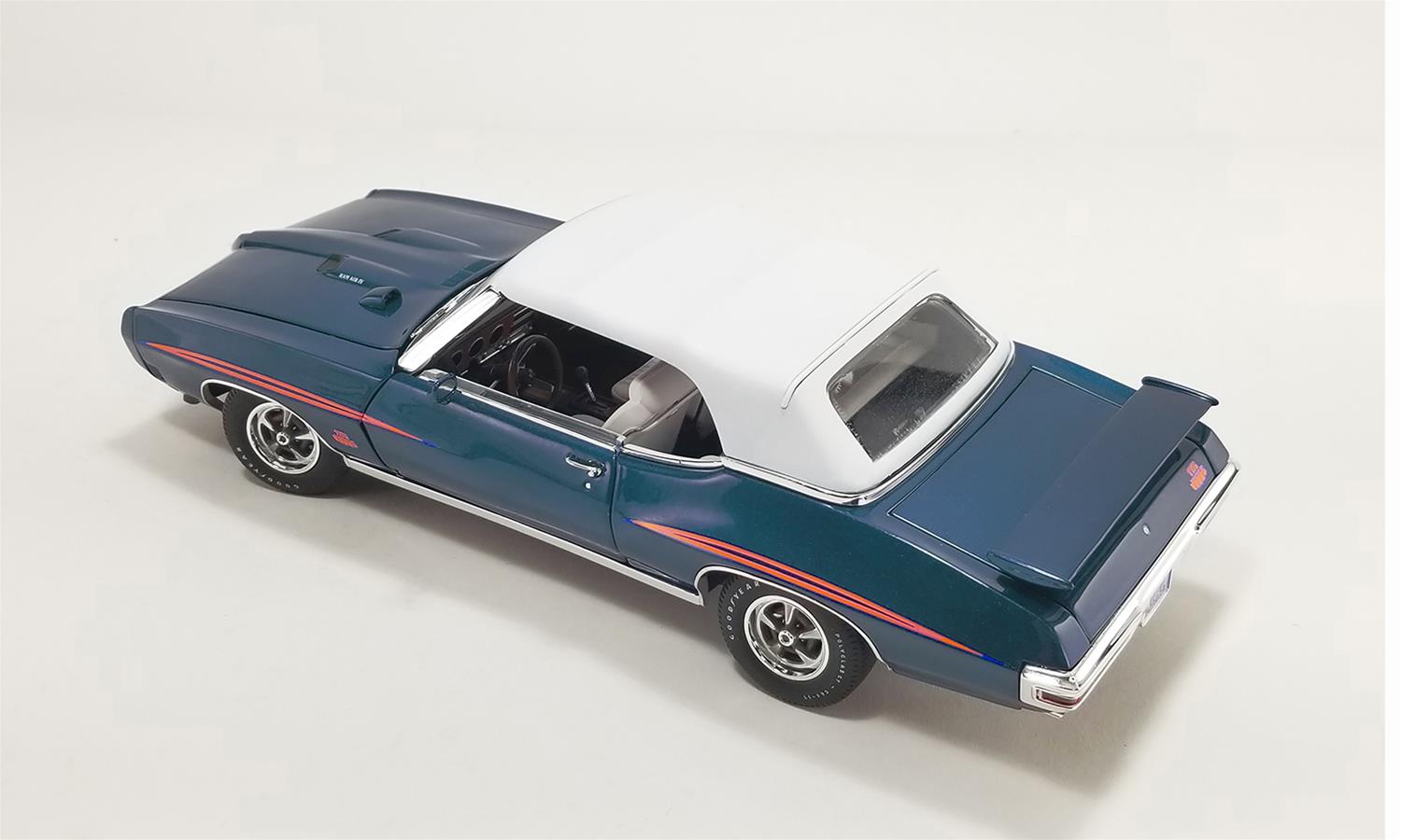 ACME DIECAST A1801221 1:18 Scale 1970 Pontiac GTO Judge