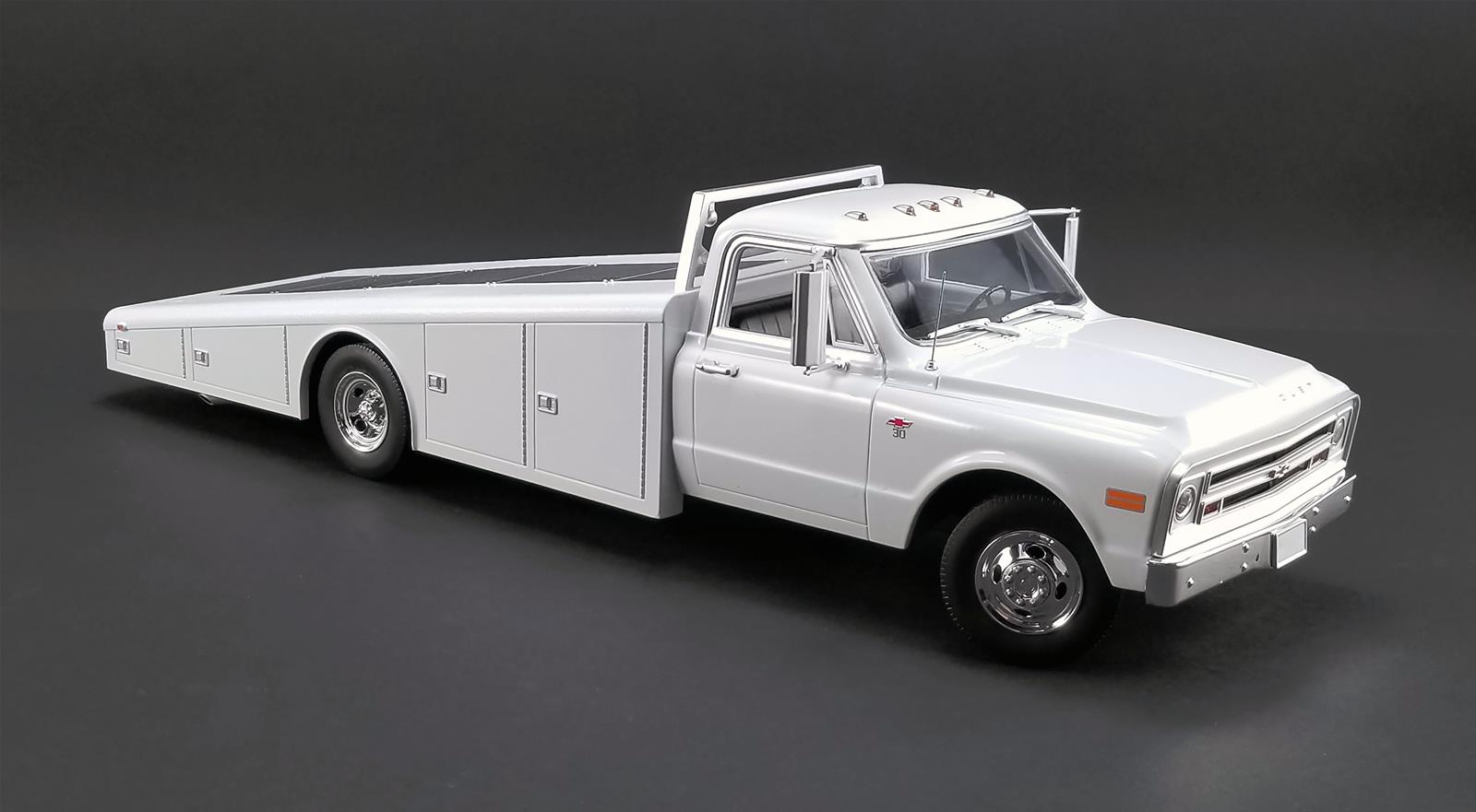ACME DIECAST A1801700 1:18 Scale 1967 Chevrolet C-30 Ramp Truck