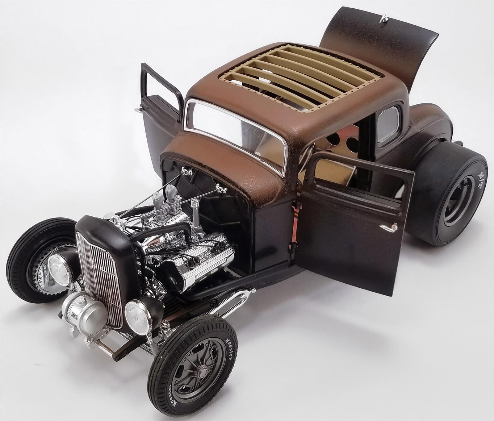 ACME DIECAST A1805017 1:18 Scale Porkchop's 190-Proof 1932 Ford