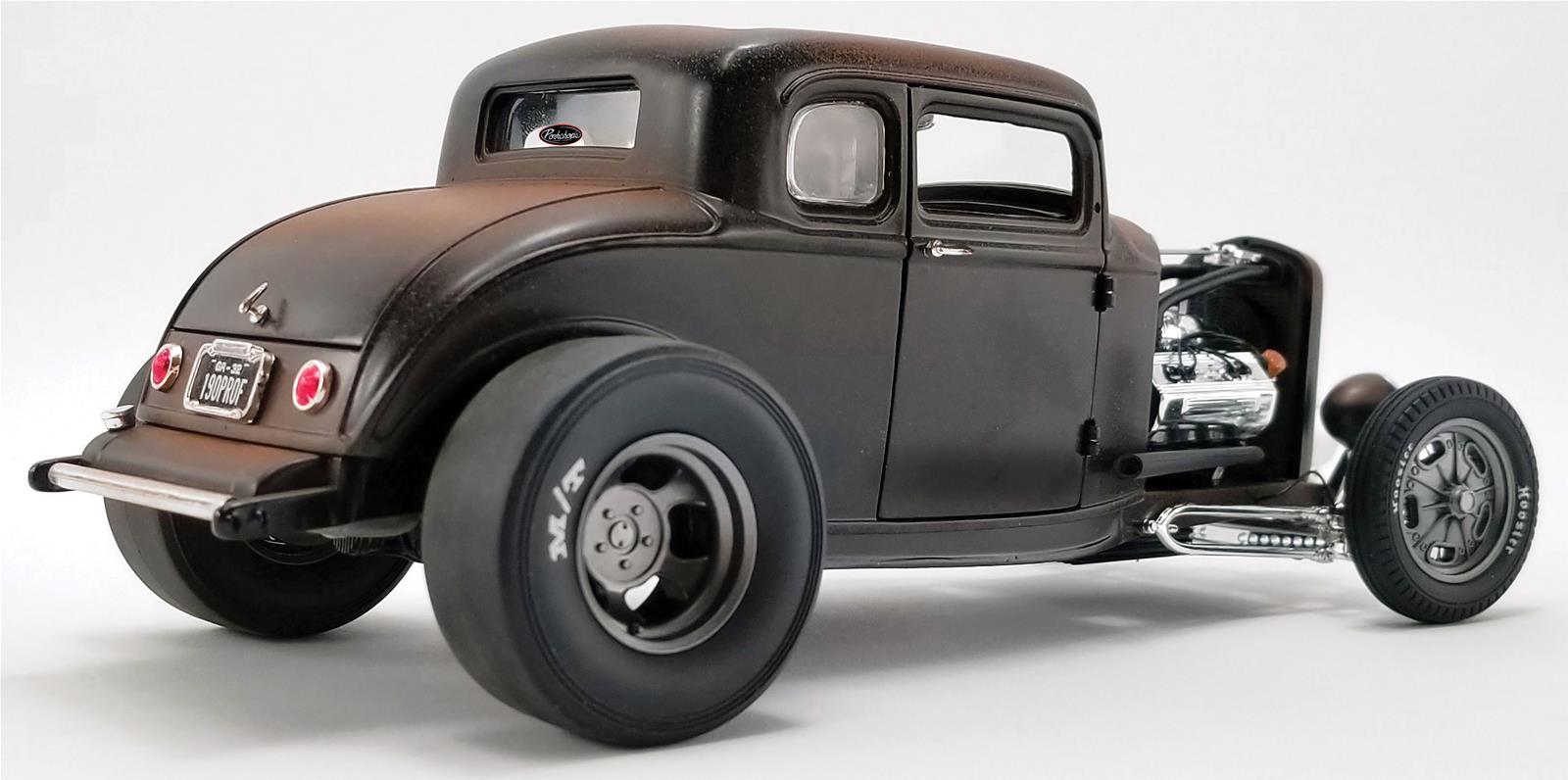 ACME DIECAST A1805017 1:18 Scale Porkchop's 190-Proof 1932 Ford