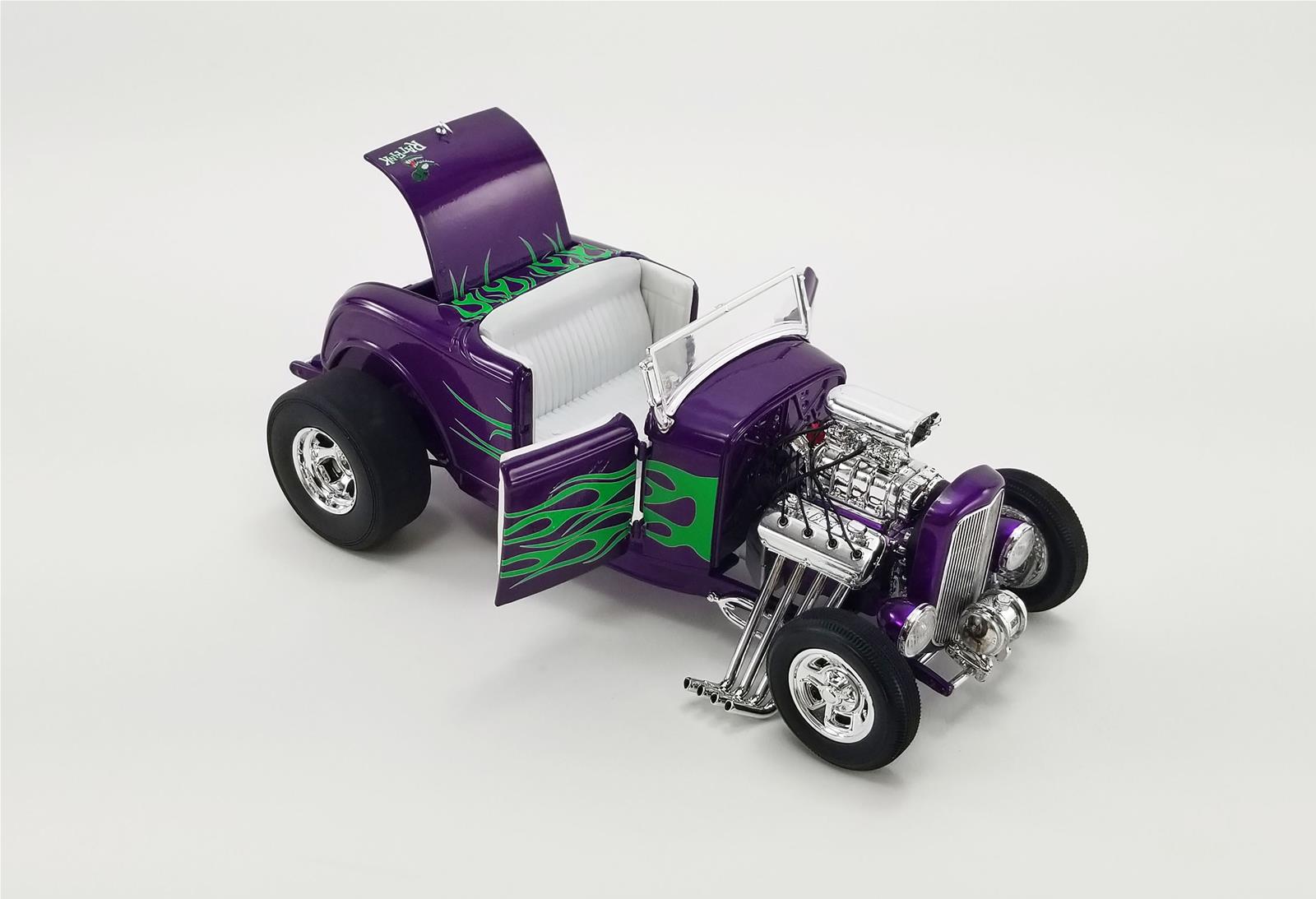 Rat Fink A1805020 1:18 Scale 1932 Ford Blown Hot Rod Roadster Rat