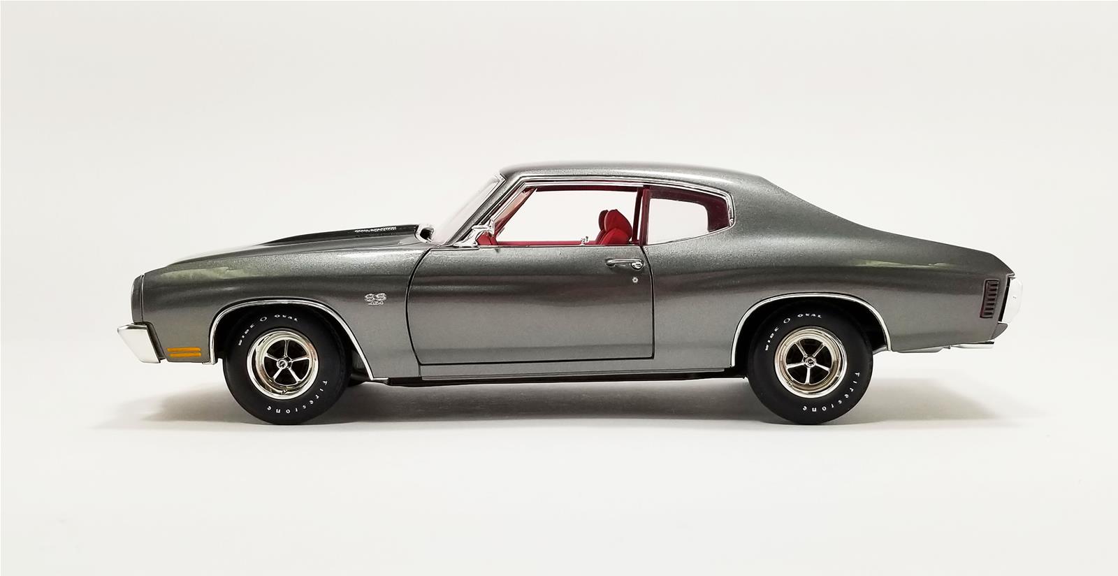 ミニカー ACME 1/18 1970 Chevrolet Chevelle SS Acme 1:18 Scale 1970 Chevrolet Chevelle SS 454 (Tuxedo Black