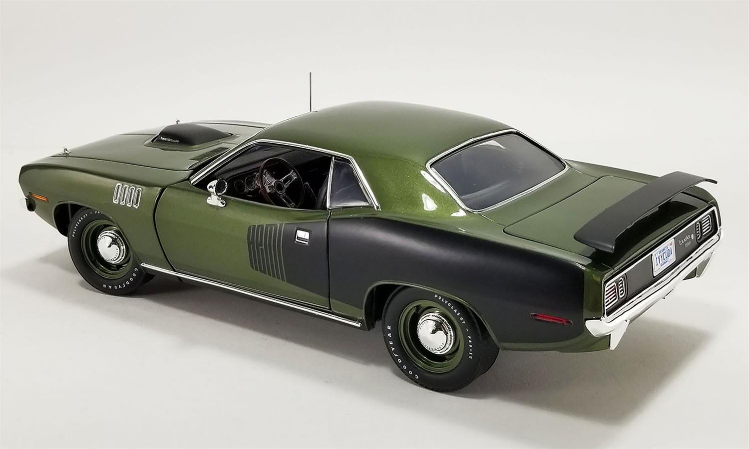 ACME DIECAST A1806132 1:18 Scale 1971 Plymouth Cuda Diecast Model