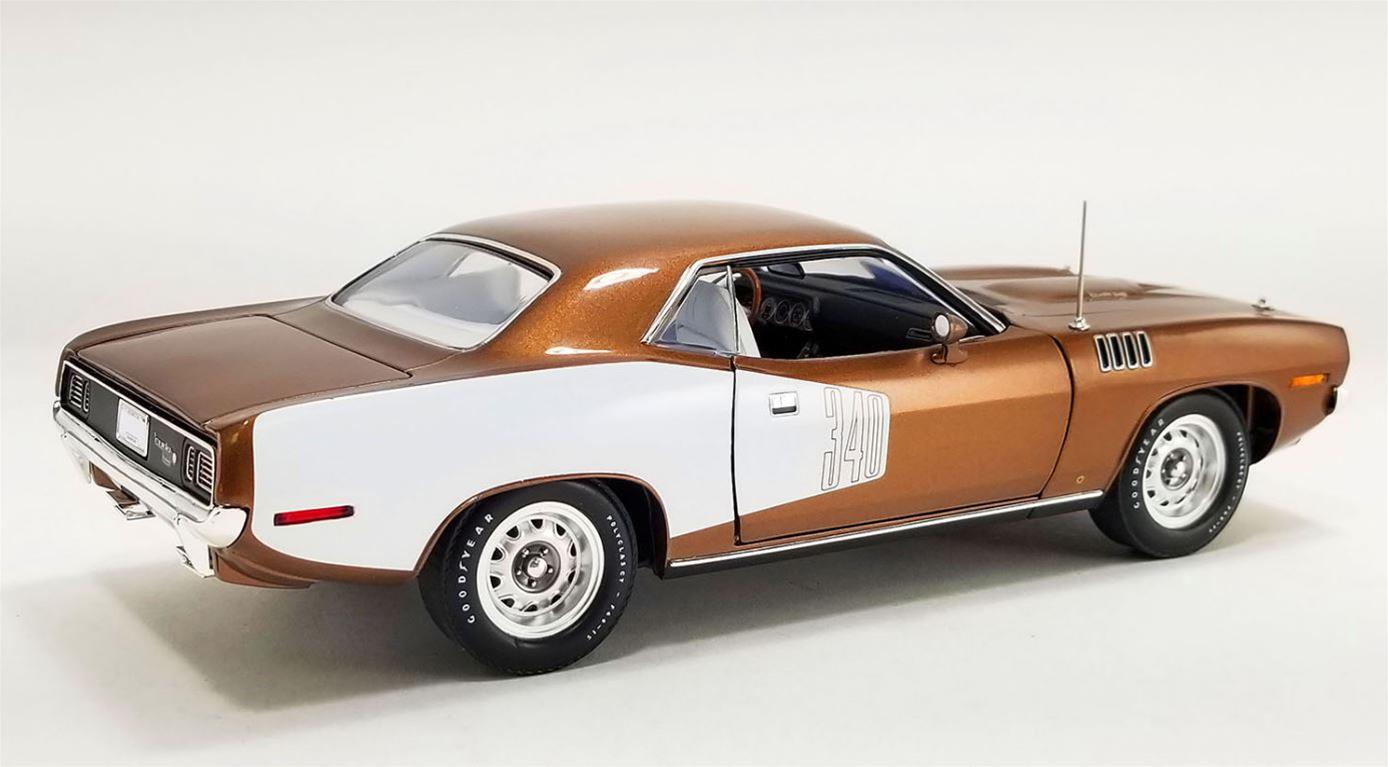 ACME DIECAST A1806134 1:18 Scale 1971 Plymouth Cuda Diecast Model