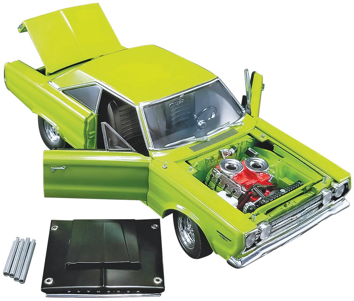 ACME DIECAST A1806703 1:18 Scale 1967 Plymouth GTX 426 Hemi