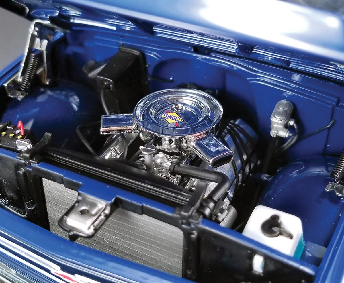 ACME DIECAST A1807211 1:18 Scale 1967 Chevrolet C-10 Sunoco Shop