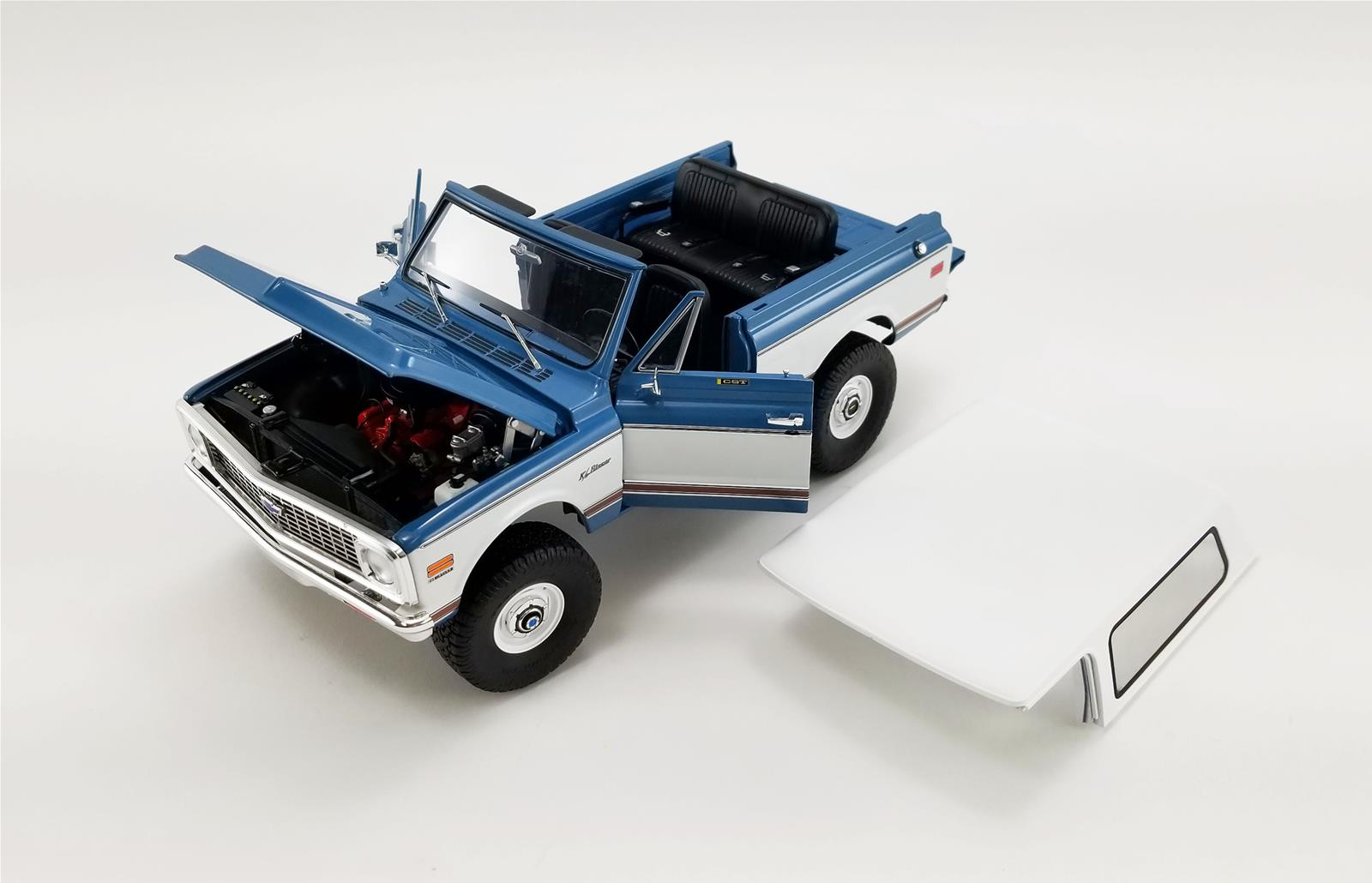 ACME DIECAST A1807702 1:18 Scale 1972 Chevrolet K5 Blazer Lifted