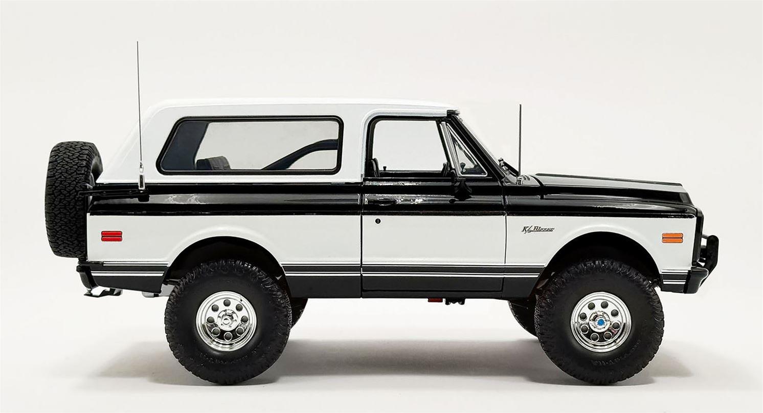 ACME DIECAST A1807716 1:18 Scale 1971 Chevrolet K5 Blazer Diecast