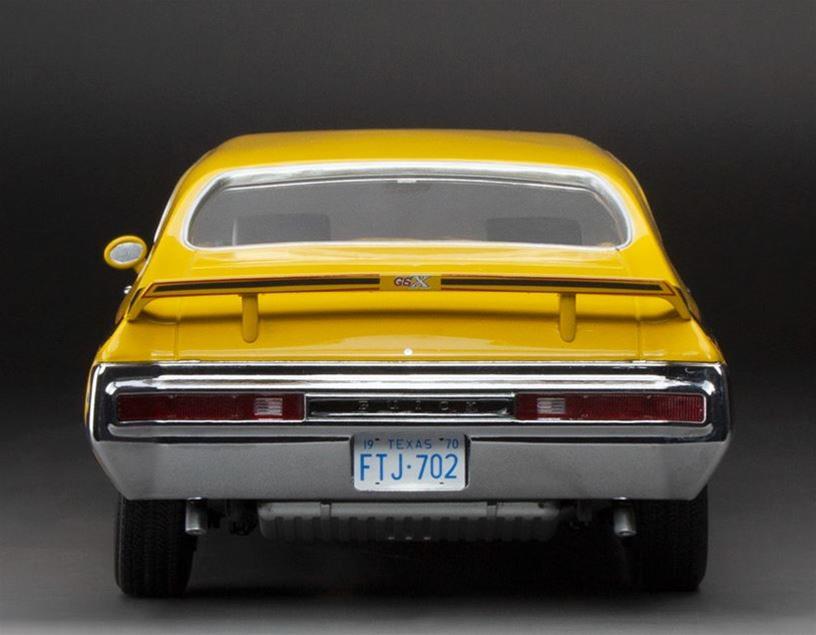 Summit Gifts SS-5702 1:18 Scale 1970 Buick GSX Diecast Model