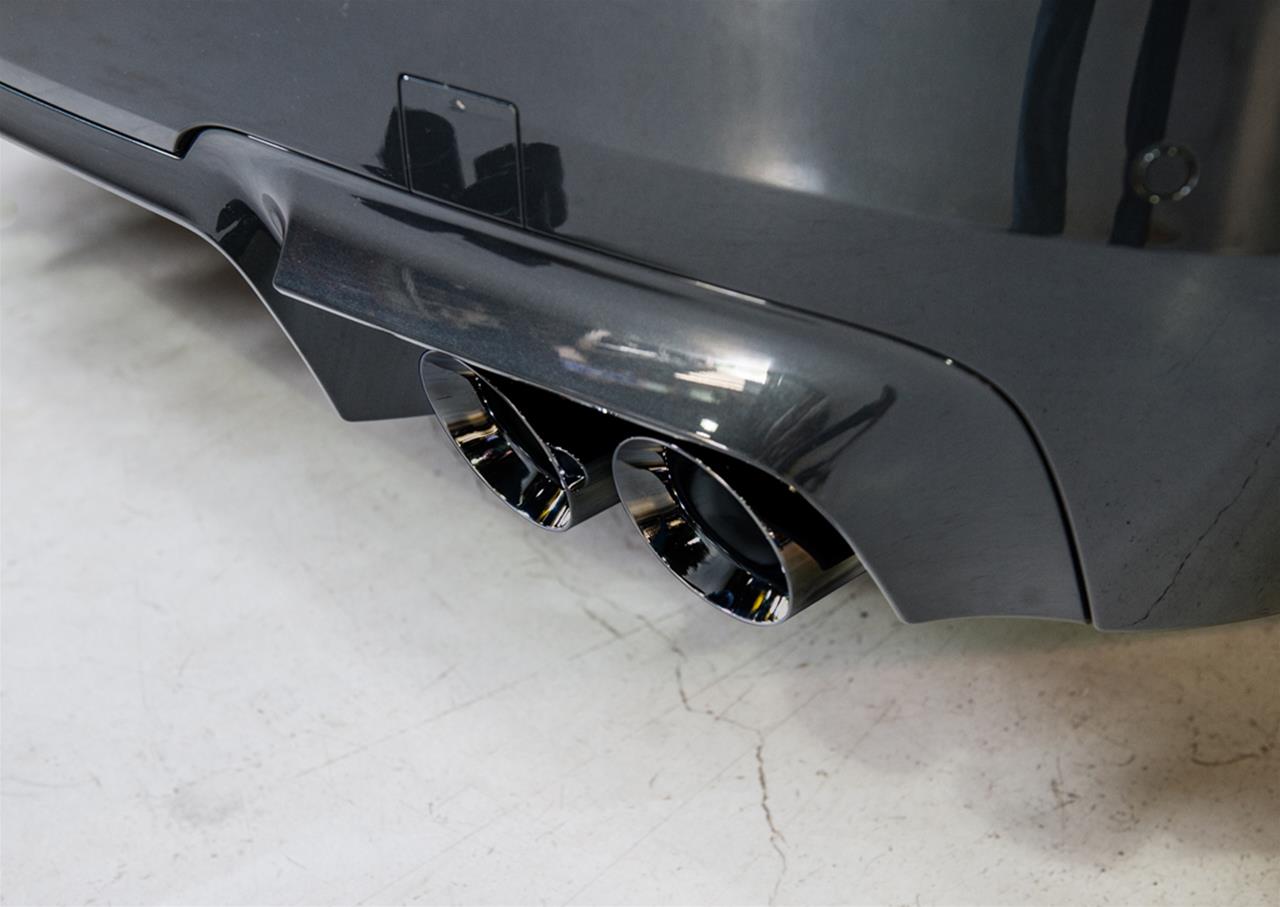 AWE Tuning BMW F10 M5 Touring Edition Axle-Back Exhaust Diamond Black Tips thumbnail 3