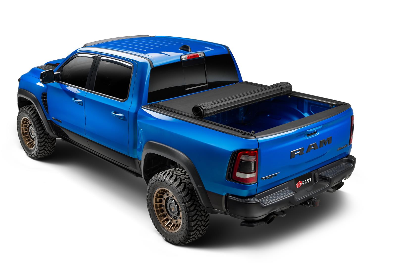 BAK 23-24 Chevrolet Colorado 5.2ft Bed Revolver X4ts