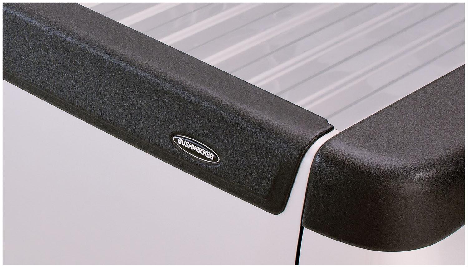 Bushwacker 48503 Protezioni Laterali Per Chevrolet/GMC – SmoothBack Con Fori Per Pali, Nero Opaco