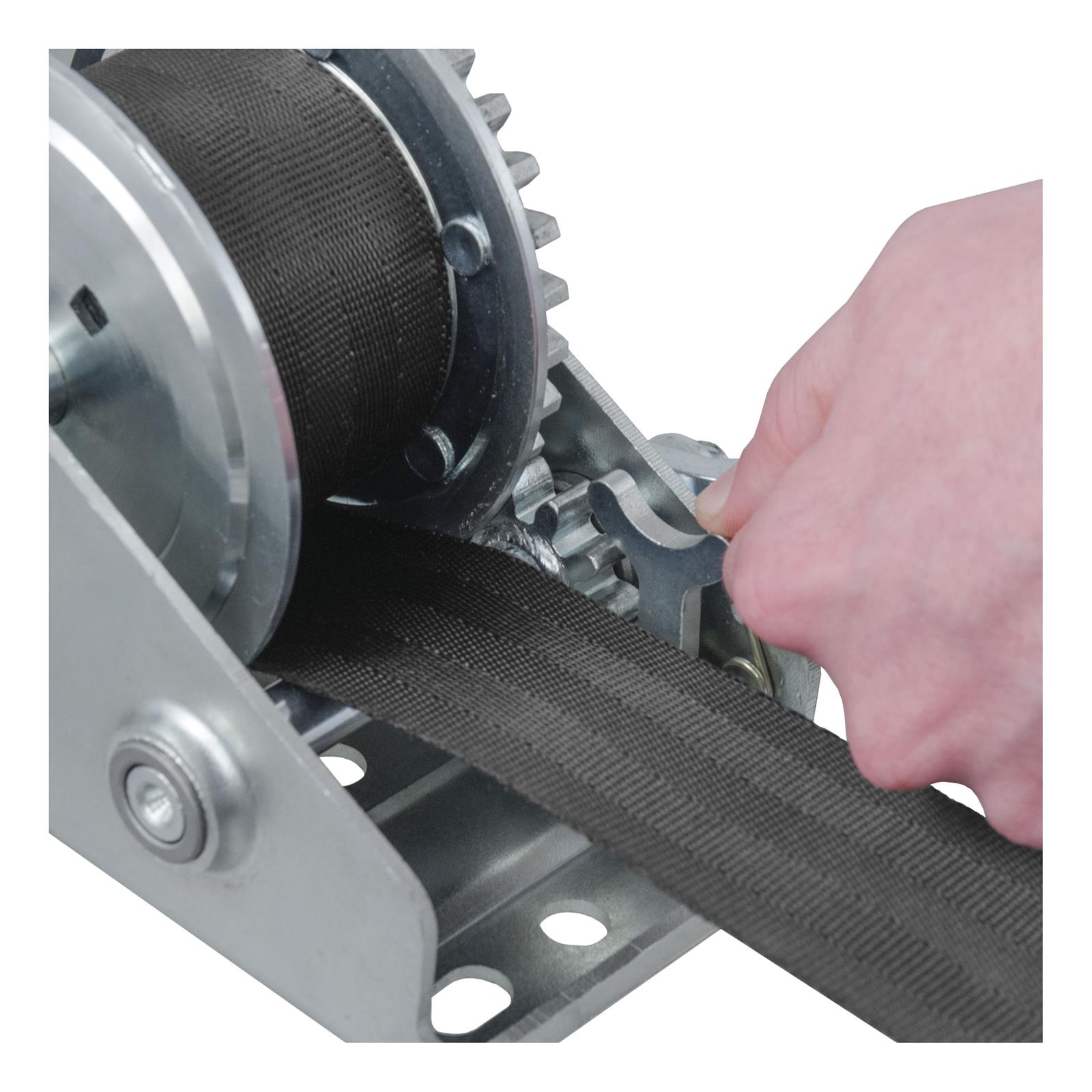 CURT Hand Winches 29433 Winch, Manual, 900 lbs. Pull Rating, 6.50 in. Handle Length, 15 ft. Length Winch Strap with Hook, Each thumbnail 3