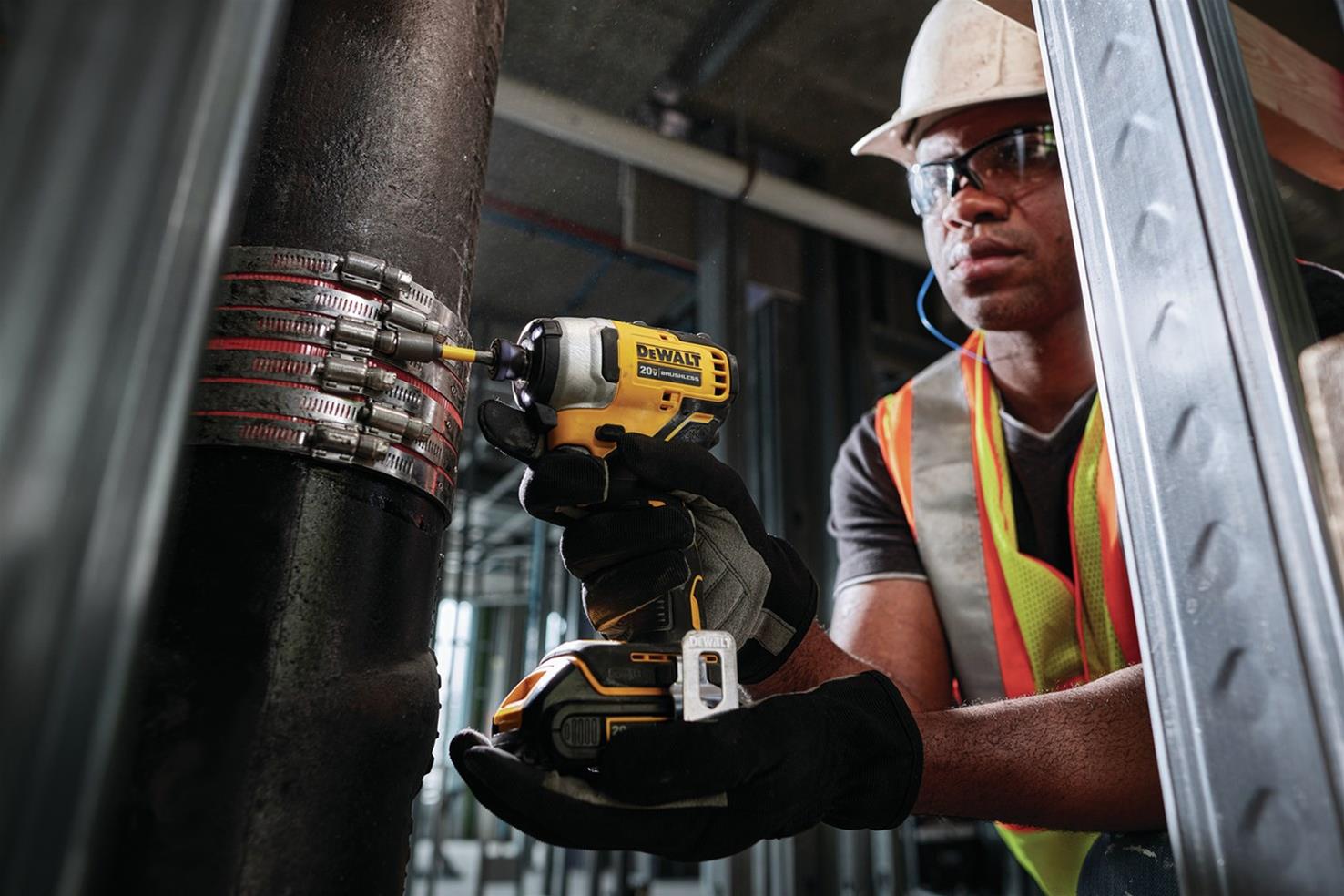 Dewalt DCF809C2 Dewalt Atomic 20 V MAX Brushless Cordless Compact