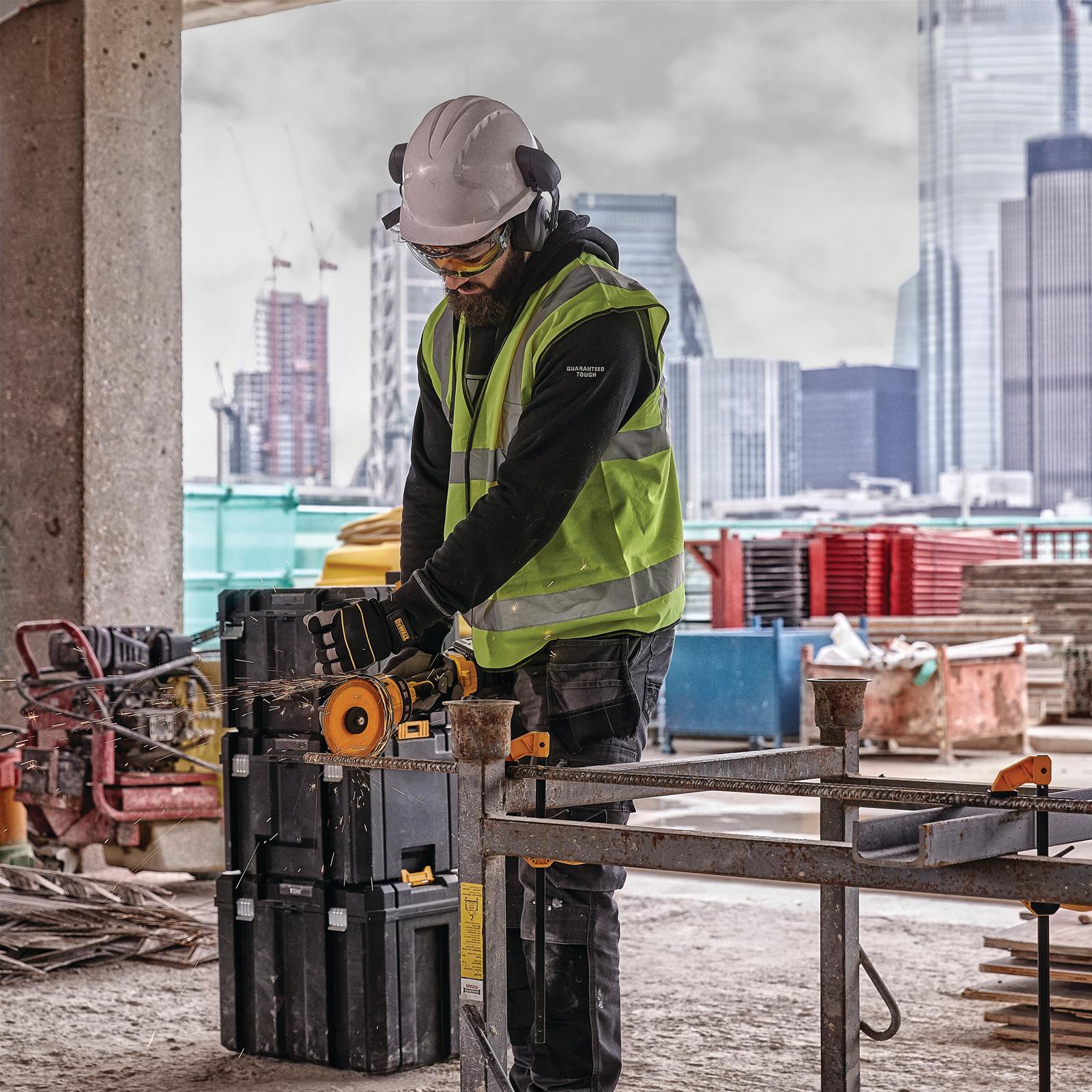 Dewalt DCG418X2 Dewalt FLEXVOLT 60 V MAX Brushless 4 1/2 in./6 in