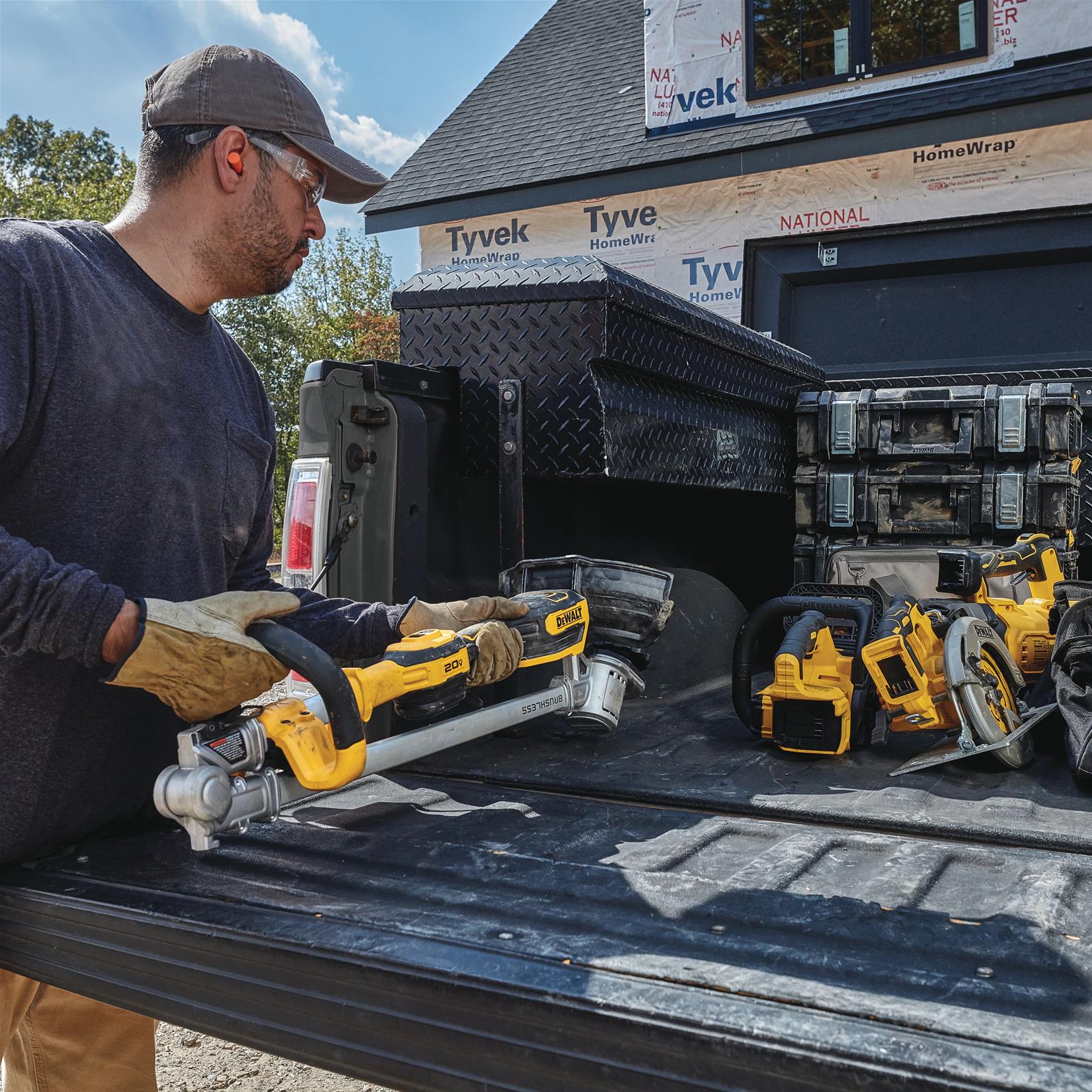 Dewalt DCST922P1 Dewalt 20 V MAX 14 in. Folding String Trimmers