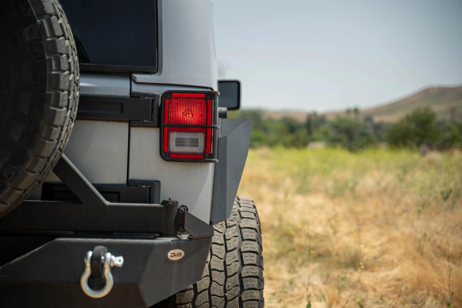 DV8 Offroad 07-18 Jeep Wrangler JK Armor Fender Flares thumbnail 7