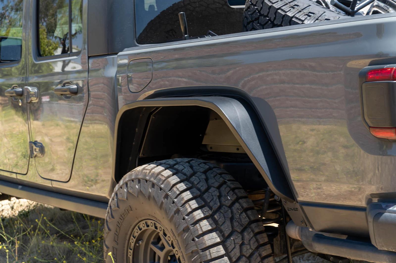 DV8 Offroad 20-24 Jeep Gladiator JT Rear Inner Fender Liners - Satin Black thumbnail 6