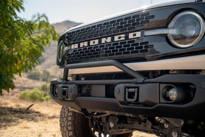 DV8 Offroad 21-24 Ford Bronco Capable Bull Bar thumbnail 7