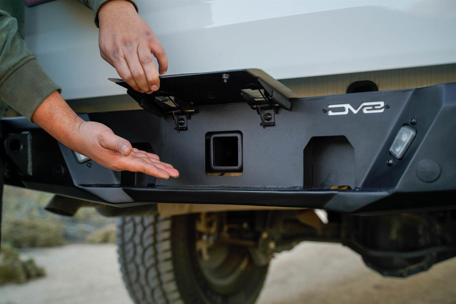 DV8 Offroad 20-23 Jeep Gladiator JT MTO Series Rear Bumper thumbnail 9
