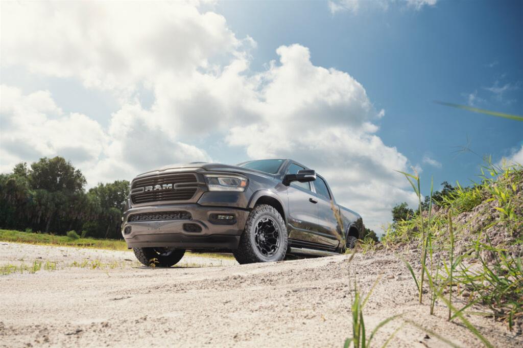 Defiant Wheels 9512388 Defiant DF03 Gloss Black Wheels | Summit Racing