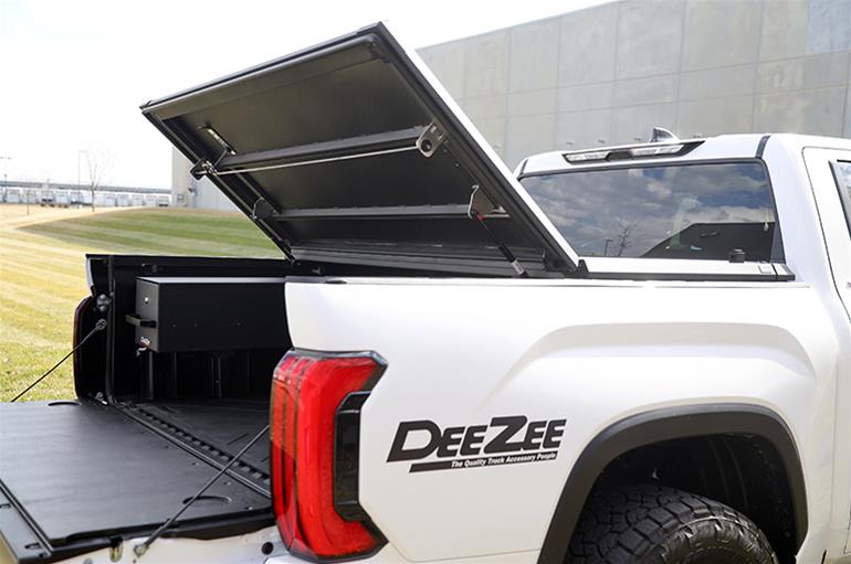 Dee Zee Guardian Tonneau Covers DZ19550 Cover, Guardian, Folding, Aluminum, Black, 5.5 ft. Truck Bed Length, Ford, Ram, Toyota, Each thumbnail 3