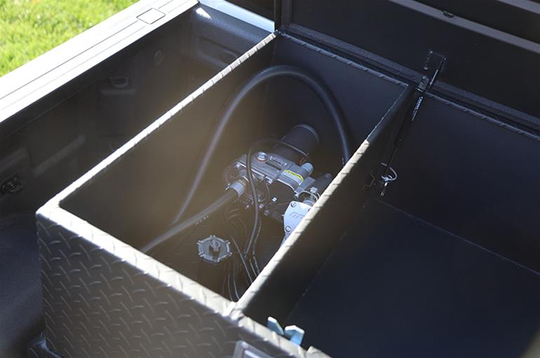 Dee Zee Combo Transfer Tanks DZ92856TB Liquid Tank / Tool Box Unit, Specialty Series L-Shaped Tool Box/Liquid Tank thumbnail 4